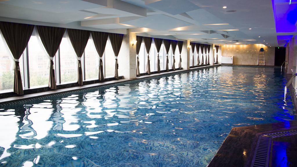 Chengdu Cynn Hotel ภายนอก รูปภาพ